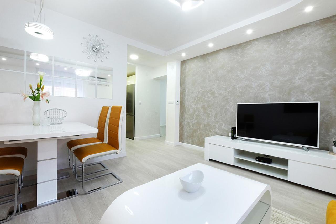 Apartment Paradise Sunshine Belgrád Kültér fotó